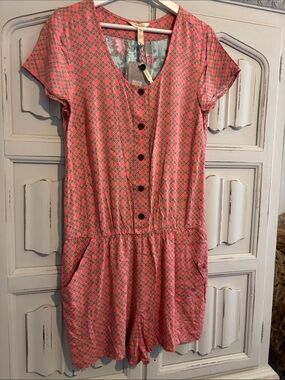 NWT Matilda Jane Women’s Pink Patterned Short-Sleeve Romper shorts